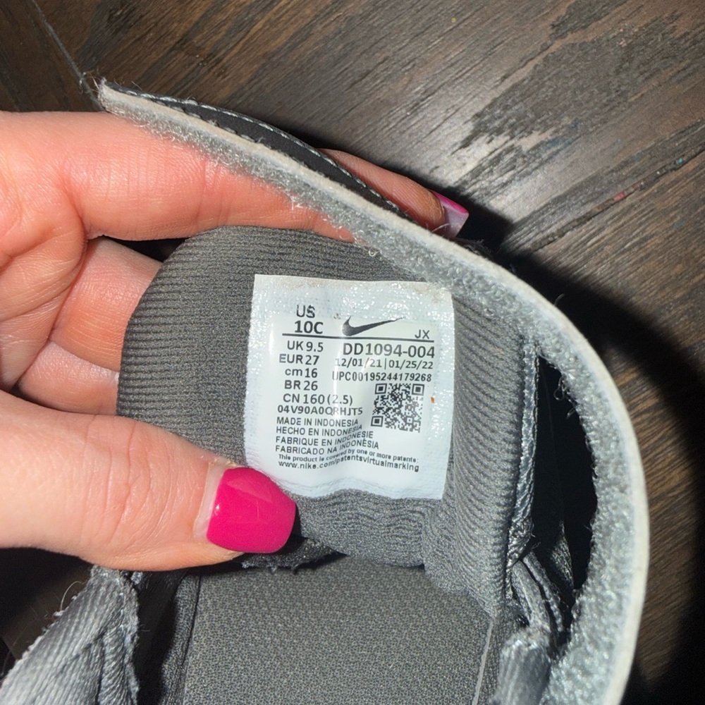 Nike Kids Gray and White Hook-and-Loop Athletic Sneakers - Picture 3 of 3